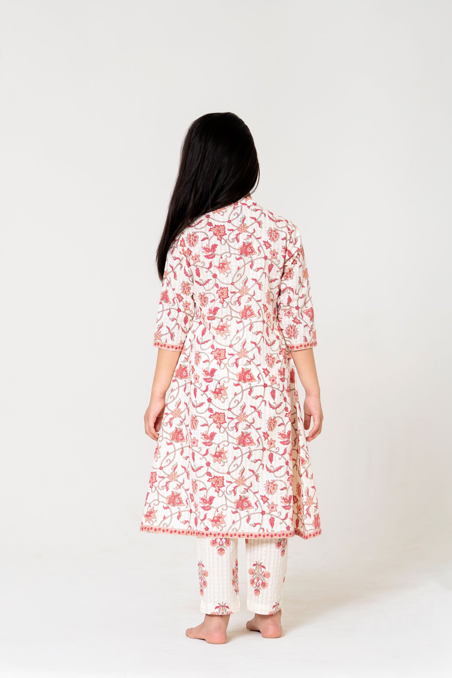 Twinning in Tradition – Off-White Jaipuri Angrakha Kurta Set for Mum & Daughter