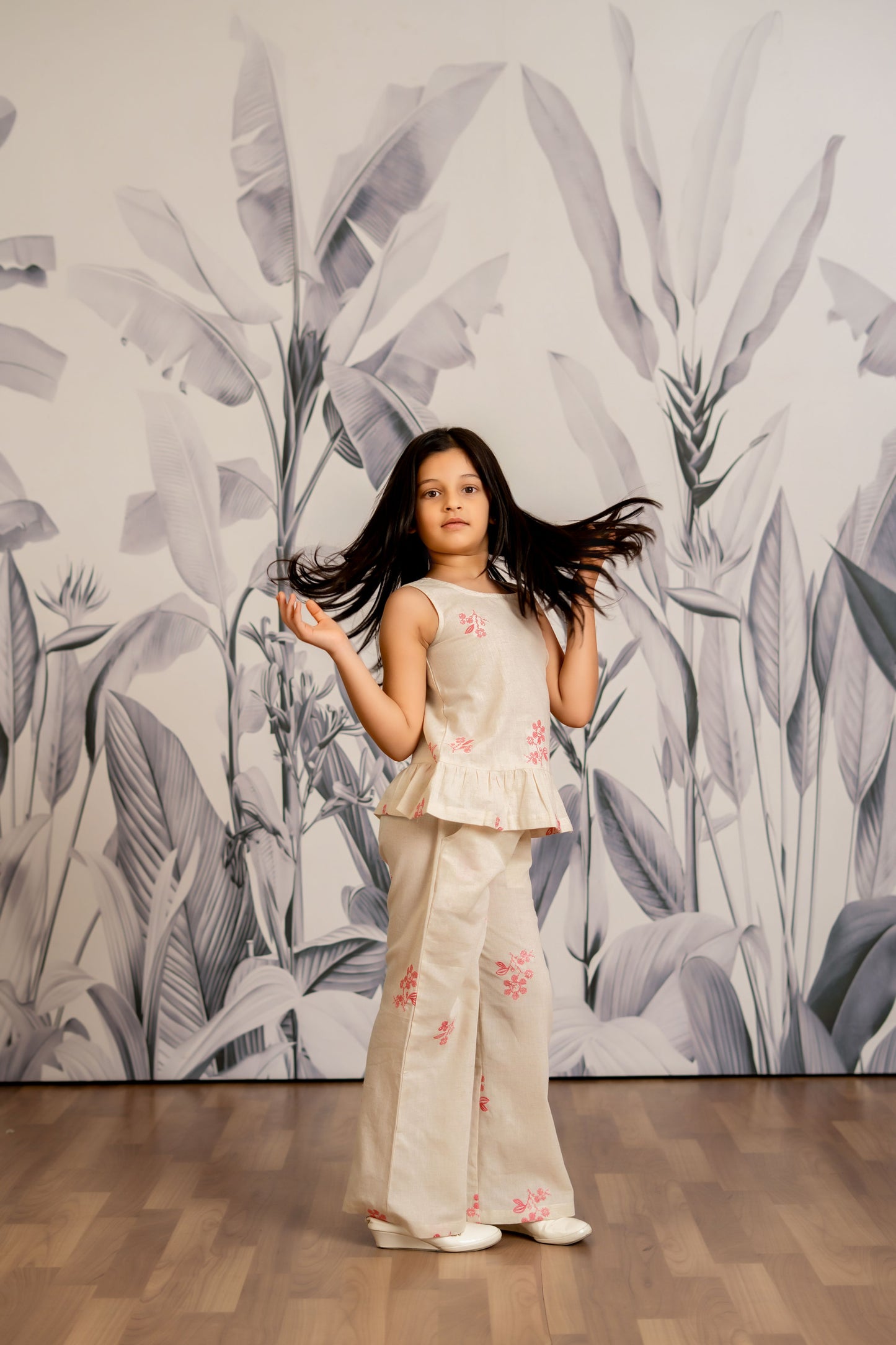 π©βπ§βπ Off-White Embroidered Co-ord Set β For Mum & Mini! ππ©βπ§