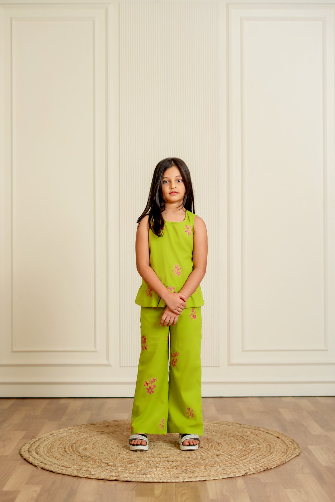 π©βπ§βπ Green Embroidered Co-ord Set β For Mum & Mini! ππ©βπ§