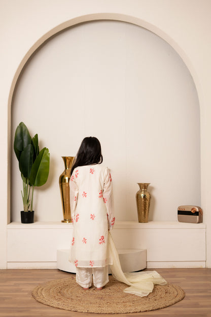 Off-White Mul Chanderi Set For Girls