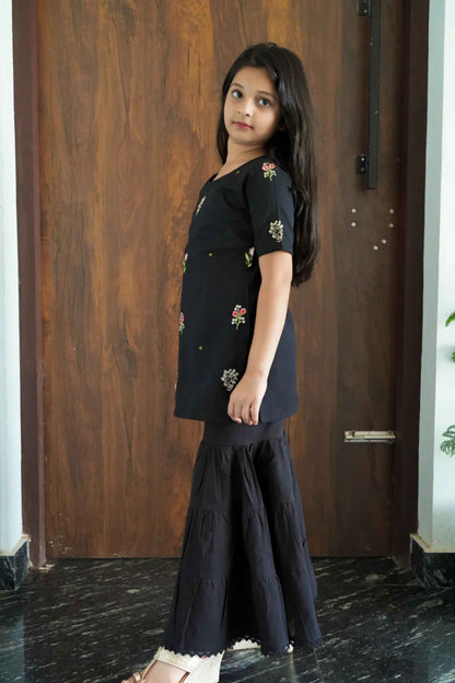 Midnight Meher Mini – Black