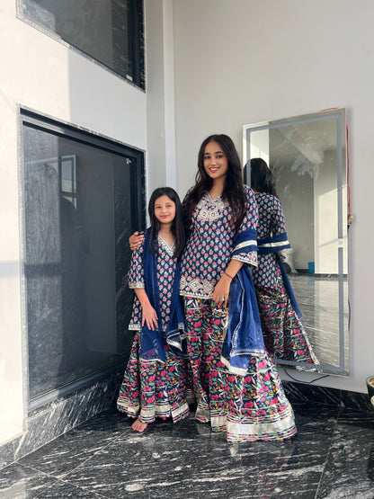 Blue Mirror & Gota Work Set - Twinning in Tradition