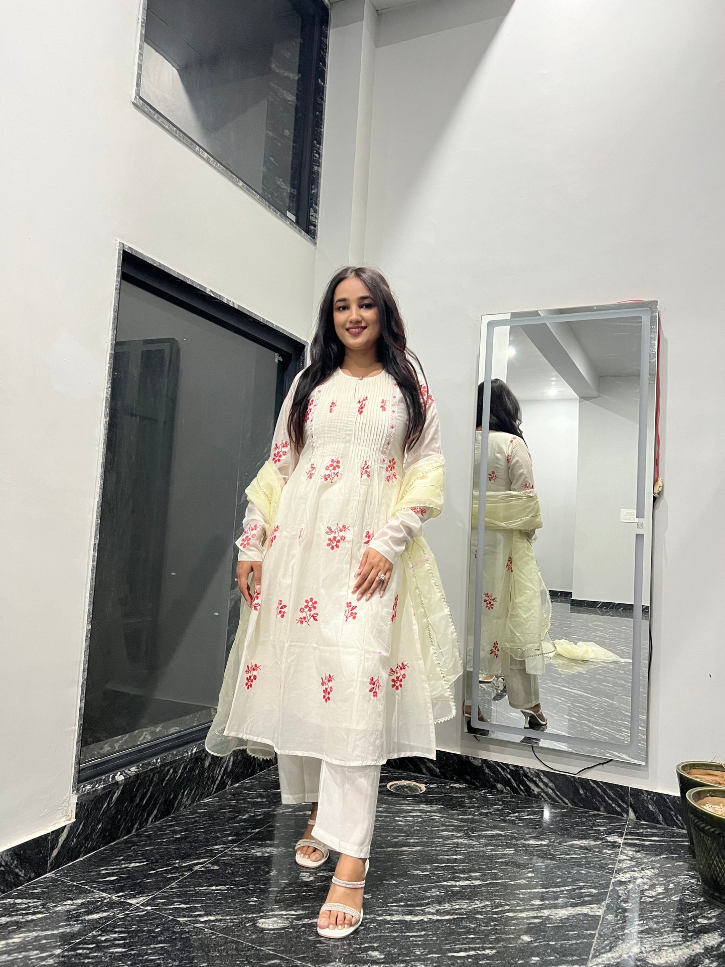 Off-White Mul Chanderi Set For Women