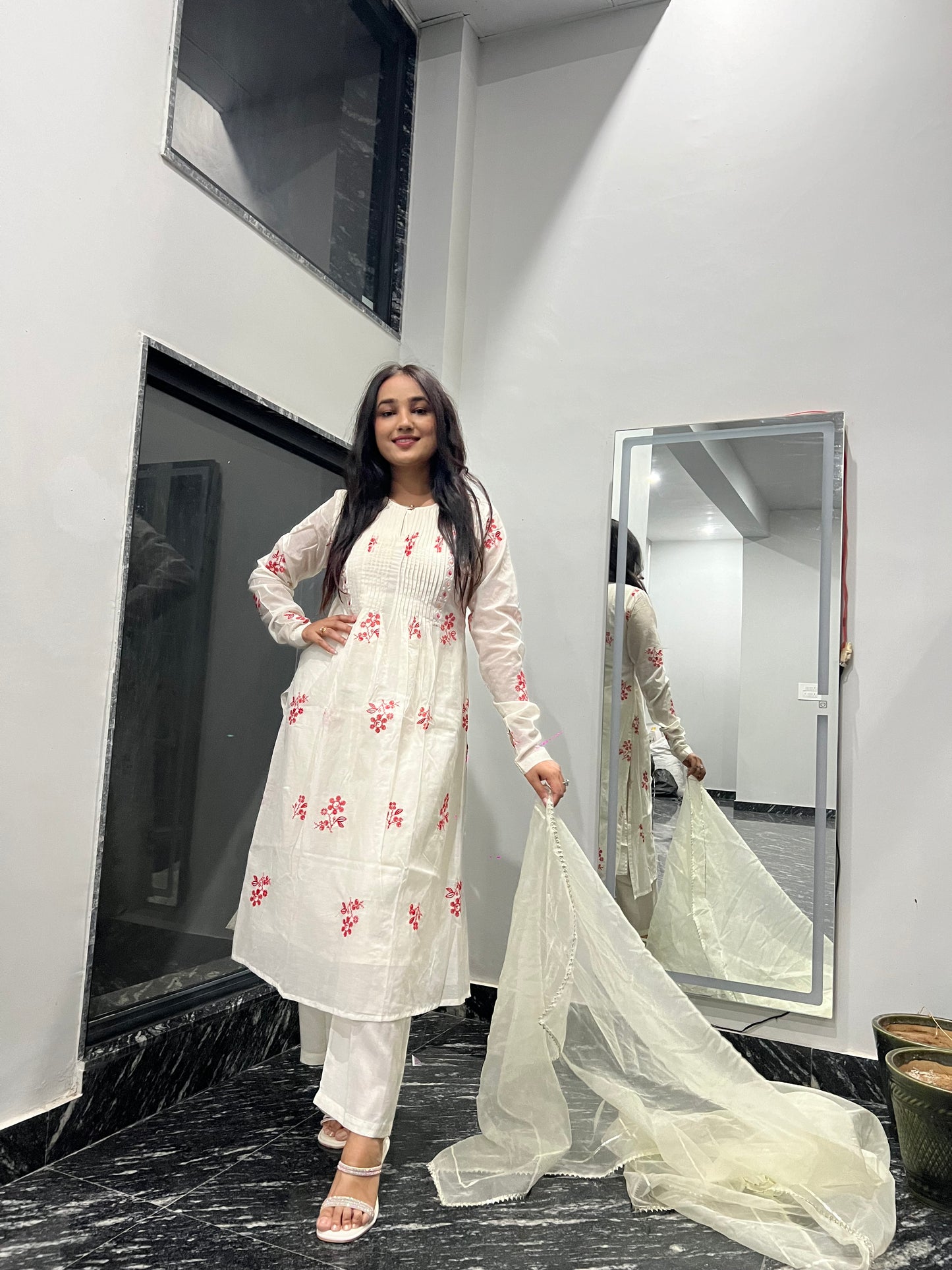 Off-White Mul Chanderi Set For Women