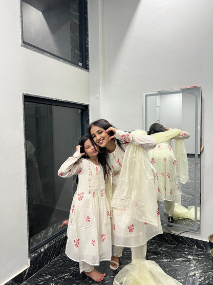 Mul Chanderi Embroidered Set - Twinning in Off-White