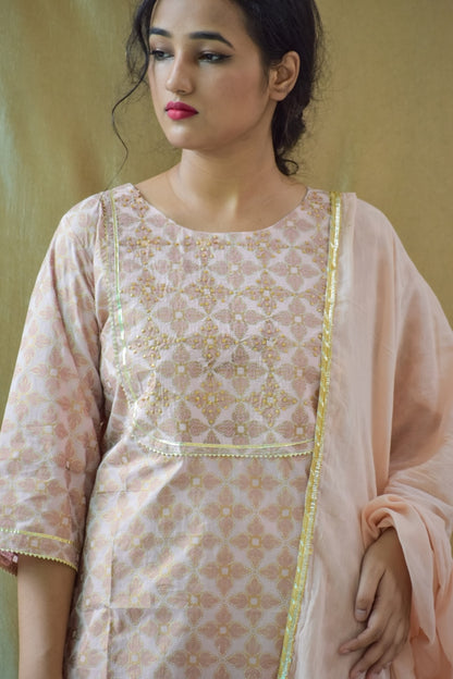 MUM & DAUGHTER Light Pink 3-pc Kurta-palazzo Set with Dupatta